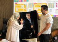 سحر قریشی و تابلو فرش سفارشی عکس آقا بافته شده بصورت دستباف در فرش نریمانی تبریز