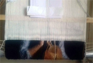 تابلو فرش دستباف تبریز ، دختر سه تار زن