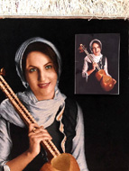 تابلو فرش سفارشی زن سه تار زن ایران زمین